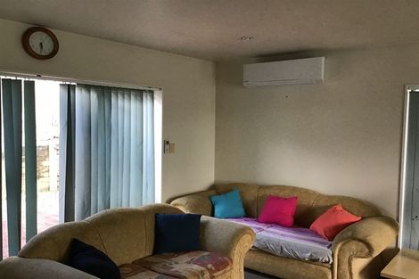 Photo of property in 101a Royal Road, Massey, Auckland, 0614