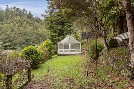 Photo of property in 150 Kamahi Street, Stokes Valley, Lower Hutt, 5019