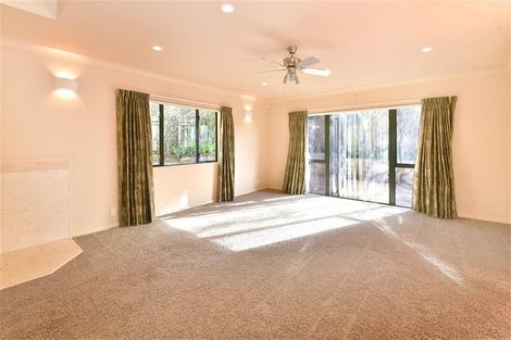 Photo of property in 8 Kath Hopper Drive, Orewa, 0931
