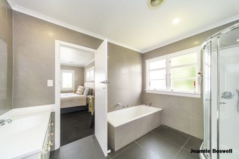 Photo of property in 86 Fitzroy Street, Terrace End, Palmerston North, 4410