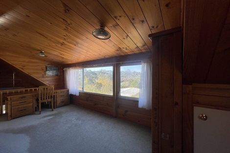 Photo of property in 2/28 Knightsbridge Drive, Forrest Hill, Auckland, 0620