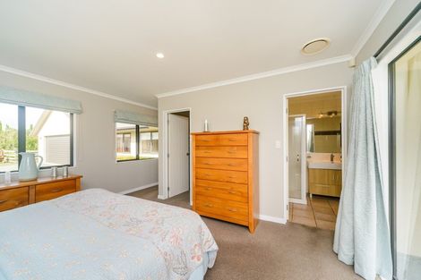 Photo of property in 25 Riverview Lane, Ashhurst, Palmerston North, 4470