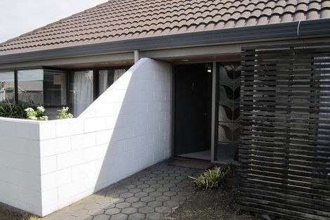 Photo of property in 21a Wairakei Road, Bryndwr, Christchurch, 8052