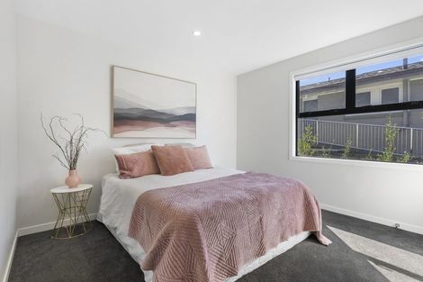 Photo of property in 12 Hyde Road, Rothesay Bay, Auckland, 0630