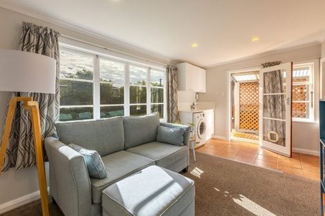 Photo of property in 24 Auckland Road, Greenmeadows, Napier, 4112