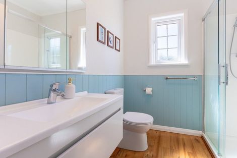 Photo of property in 1 Rosetta Road, Raumati South, Paraparaumu, 5032