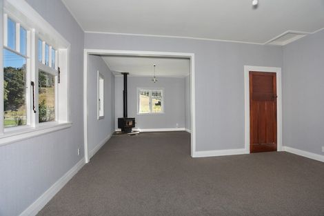Photo of property in 38 Ongo Road, Hunterville, 4730