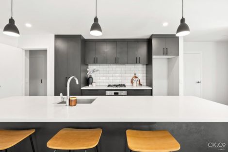 Photo of property in 33c Gemstone Drive, Birchville, Upper Hutt, 5018