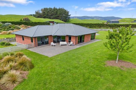 Photo of property in 40 Kristin Place, Manakau, Levin, 5573