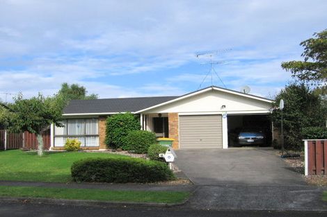 Photo of property in 28 Jillteresa Crescent, Half Moon Bay, Auckland, 2012