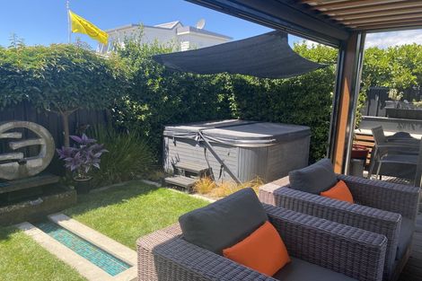 Photo of property in 4 Terrace Avenue, Mount Maunganui, 3116