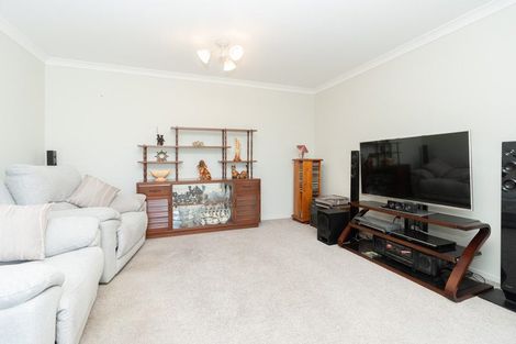 Photo of property in 30 Caversham Drive, Rototuna, Hamilton, 3210