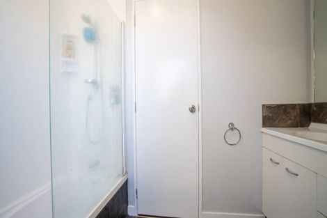 Photo of property in 32 Rosedale Crescent, Cloverlea, Palmerston North, 4412