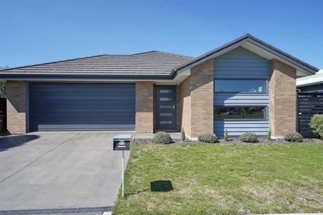 Photo of property in 52 Shillingford Boulevard, Rolleston, 7615