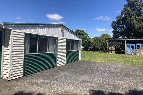 Photo of property in 99 Gloria Avenue, Te Atatu Peninsula, Auckland, 0610