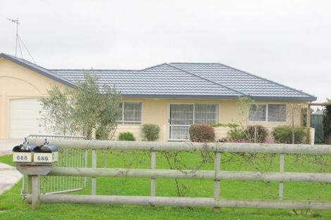 Photo of property in 686 Queen Street East, Levin, 5510