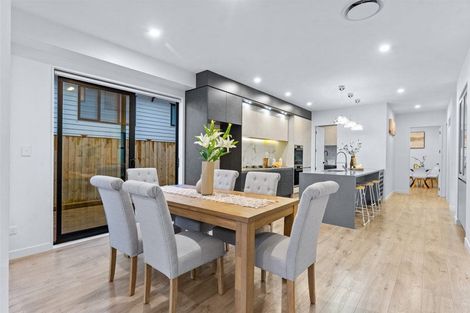 Photo of property in 25 Henriette Place, Totara Park, Auckland, 2105
