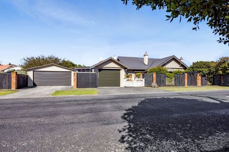 Photo of property in 70 Collins Street, Hawera, 4610