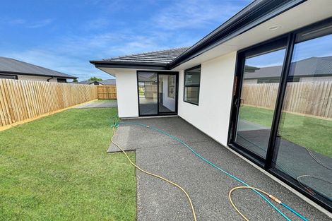 Photo of property in 10 Songpa Street, Halswell, Christchurch, 8025