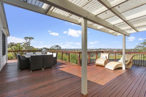 Photo of property in 305 Sturges Road, Henderson Valley, Auckland, 0612