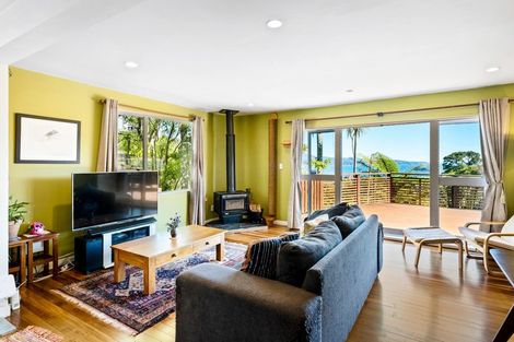 Photo of property in 40 Akatea Road, Korokoro, Lower Hutt, 5012