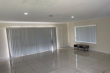 Photo of property in 57 Riverton Drive, Randwick Park, Auckland, 2105