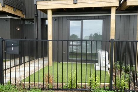 Photo of property in 2/504 Don Buck Road, Massey, Auckland, 0614