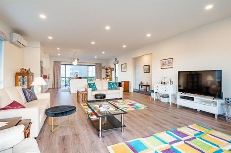 Photo of property in 29 Resolution Drive, Gulf Harbour, Whangaparaoa, 0930