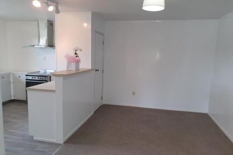 Photo of property in 2/423 Great South Road, Rosehill, Papakura, 2113