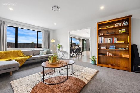 Photo of property in 7 Oakville Close, Rangiora, 7400