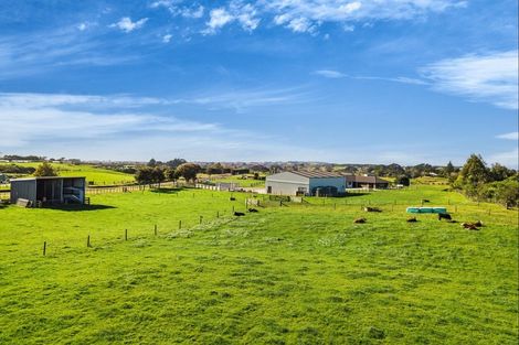 Photo of property in 115 Holmes Road, Waiuku, 2682
