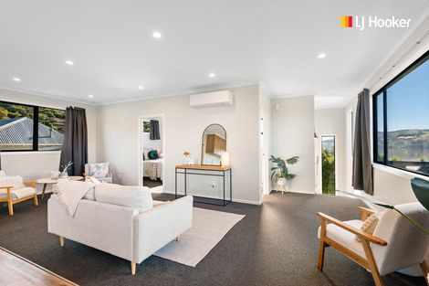 Photo of property in 7a Athol Place, Ravensbourne, Dunedin, 9022