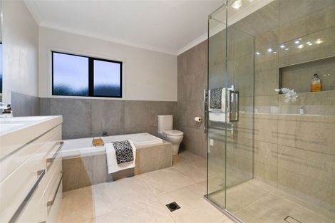 Photo of property in 2 Keswick Crescent, Huntington, Hamilton, 3210