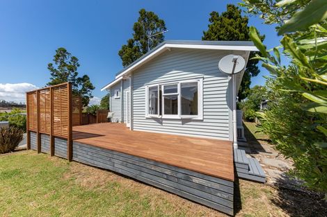 Photo of property in 379b West Coast Road, Glen Eden, Auckland, 0602