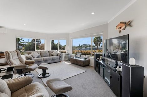 Photo of property in 7 Omana Avenue, Shelly Beach, Helensville, 0874