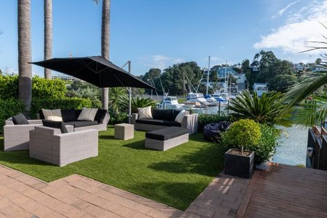 Photo of property in 1/12 Craig Road, Milford, Auckland, 0620