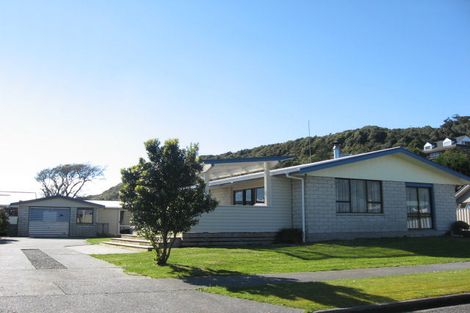 Photo of property in 1 Loris Place, Karoro, Greymouth, 7805