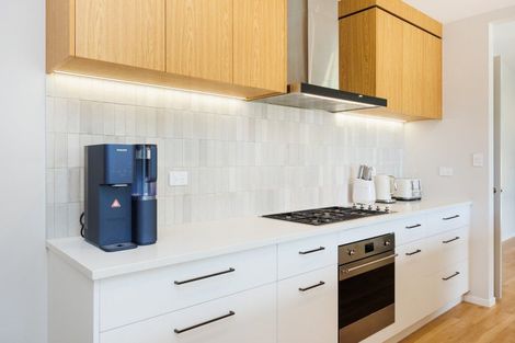 Photo of property in 27 Coutts Way, Fitzherbert, Palmerston North, 4410