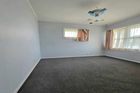 Photo of property in 9 Reiman Street, New Lynn, Auckland, 0600