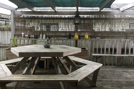 Photo of property in 6 Cinnabar Place, Westgate, Auckland, 0614