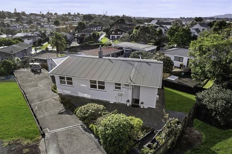 Photo of property in 1/38 Weldene Avenue, Glenfield, Auckland, 0629