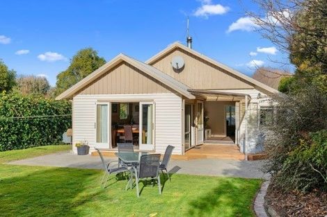 Photo of property in 48 Queens Avenue, Waikuku Beach, 7402