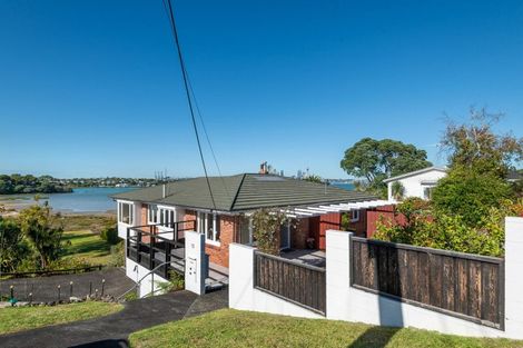 Photo of property in 1/15 Birkley Road, Bayswater, Auckland, 0622