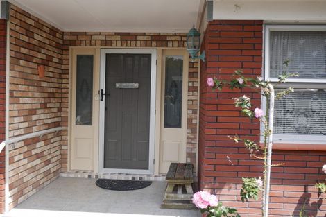 Photo of property in 6 Birdie Place, Red Beach, 0932