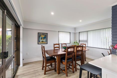 Photo of property in 55 Rhodes Drive, Kelvin Grove, Palmerston North, 4414