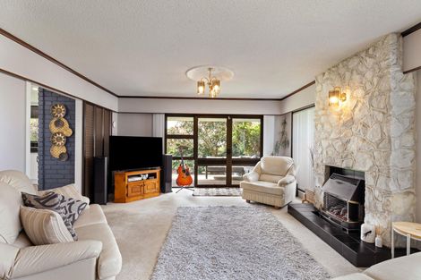 Photo of property in 55 Rhodes Drive, Kelvin Grove, Palmerston North, 4414