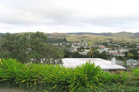 Photo of property in 9 Tainui Terrace, Tawa, Wellington, 5028