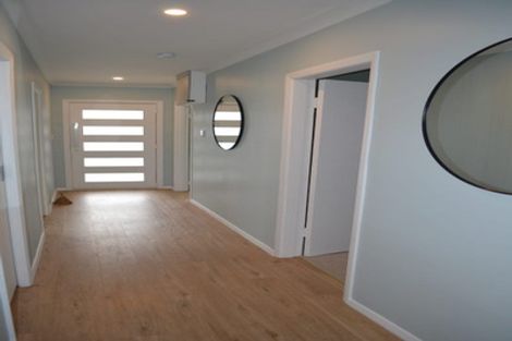 Photo of property in 137 Cornfoot Street, Castlecliff, Whanganui, 4501