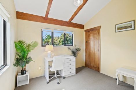 Photo of property in 7-9 Mace Terrace, Oakura, 4314