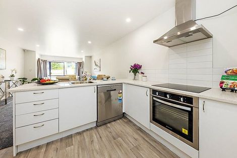 Photo of property in 4/202 Massey Road, Mangere East, Auckland, 2024